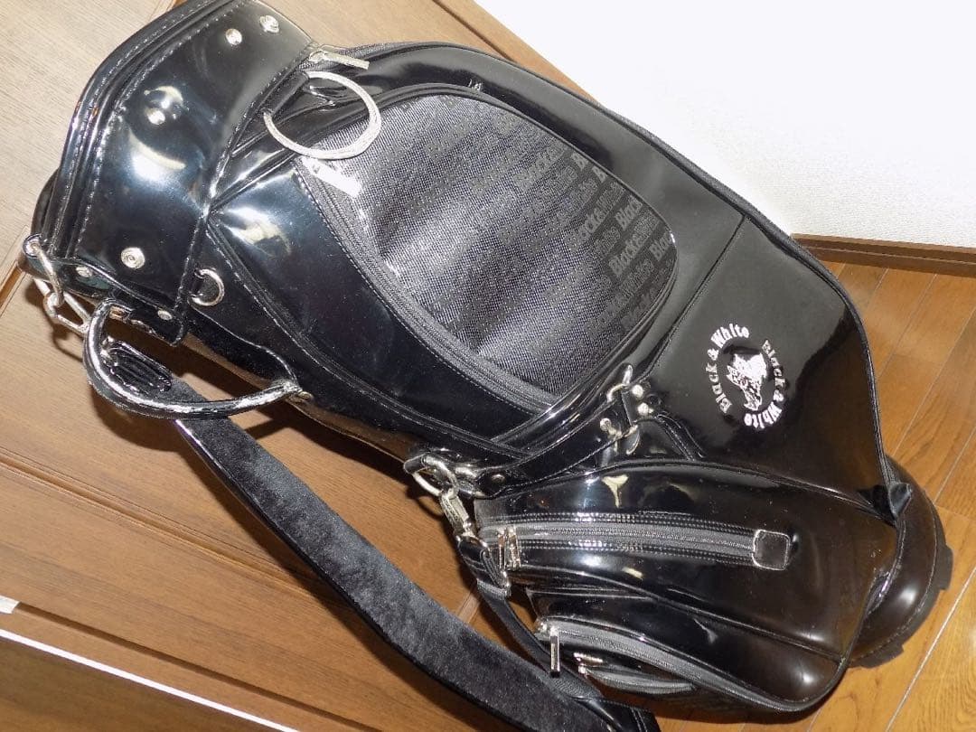 ブラック&ホワイト 9.5型 軽量 キャディーバッグ エナメルブラック 大型