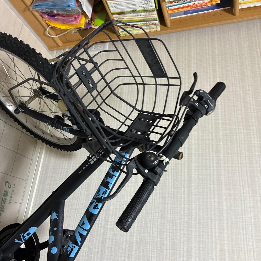 大阪　引き取り限定　黒い子供用自転車 前カゴ付き