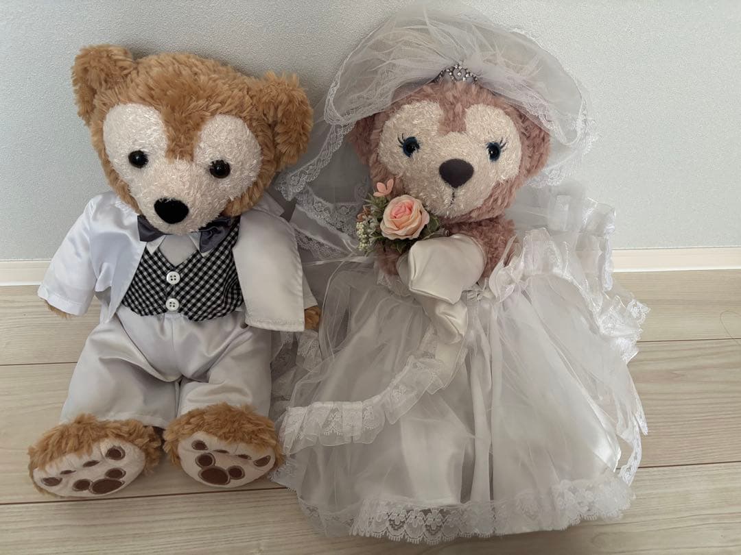 ダッフィー＆シェリーメイ ぬいぐるみとウェディングコスチューム