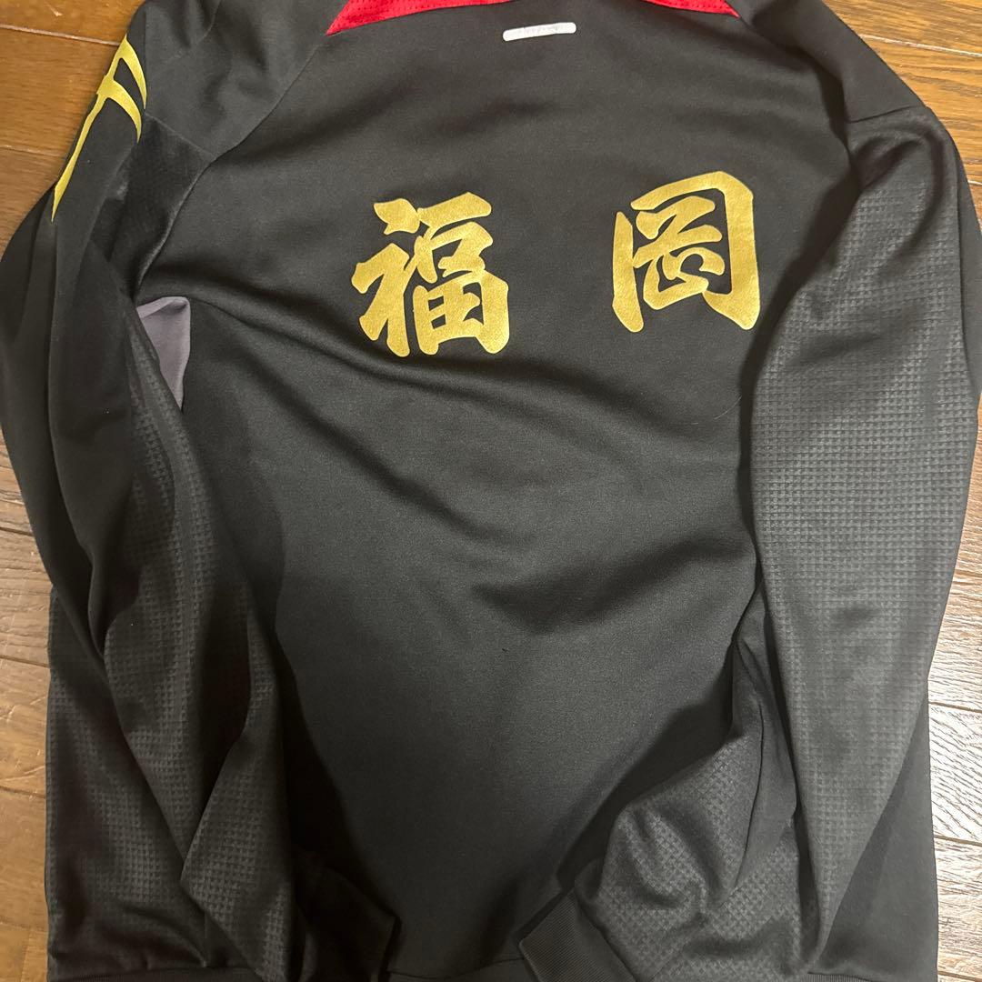 福岡国体のバレーボールウェア黒/赤