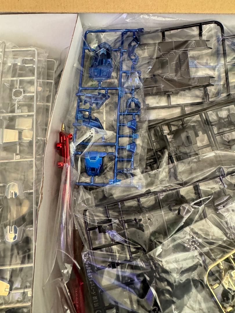 ガンダムSEED・PGパーフェクトストライクメッキ塗装済みキット