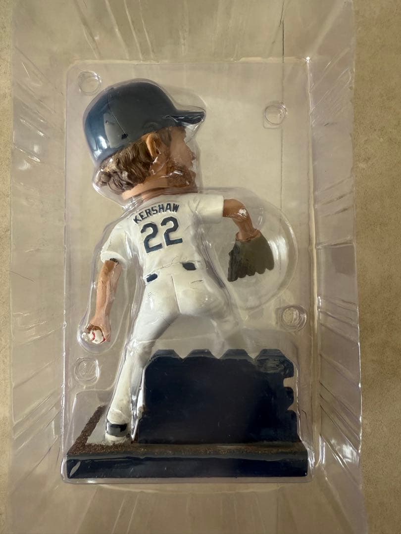 tsushiさま【即日発送】クレイトン・カーショー ボブルヘッド 3000奪三振