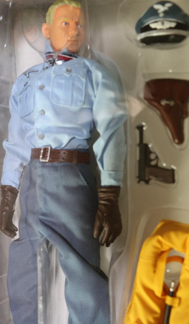 貴重　金髪の騎士　エーリッヒ・ハルトマン（ドラゴン）フィギャー　中古品