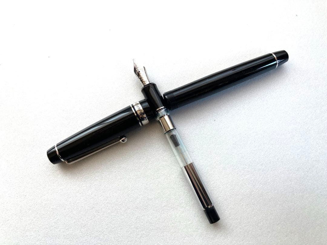 北海道 刻印入り PILOT パイロット 万年筆 黒