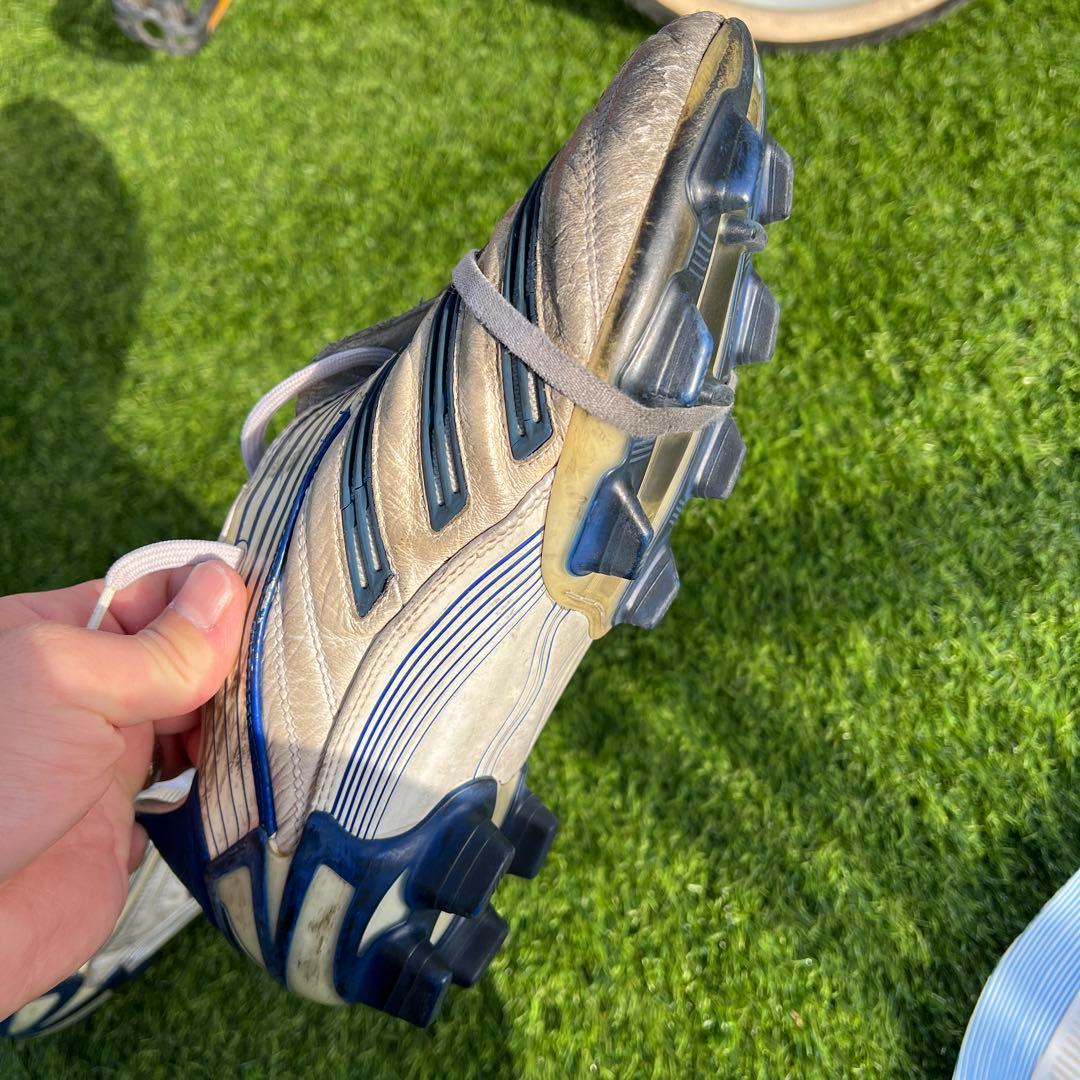 サッカースパイク　アディダス　プレデターアブソリュート　FG