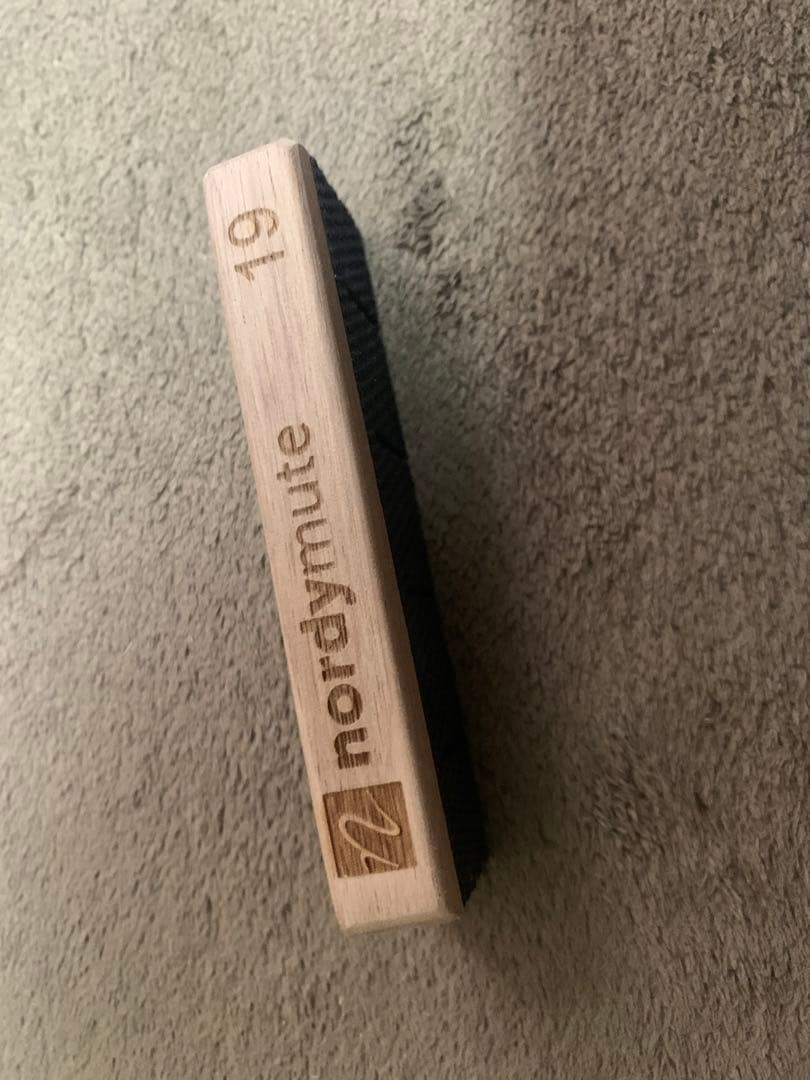 ベース NORDSTRAND PICKUP NordyMute 4Walnut 19mm