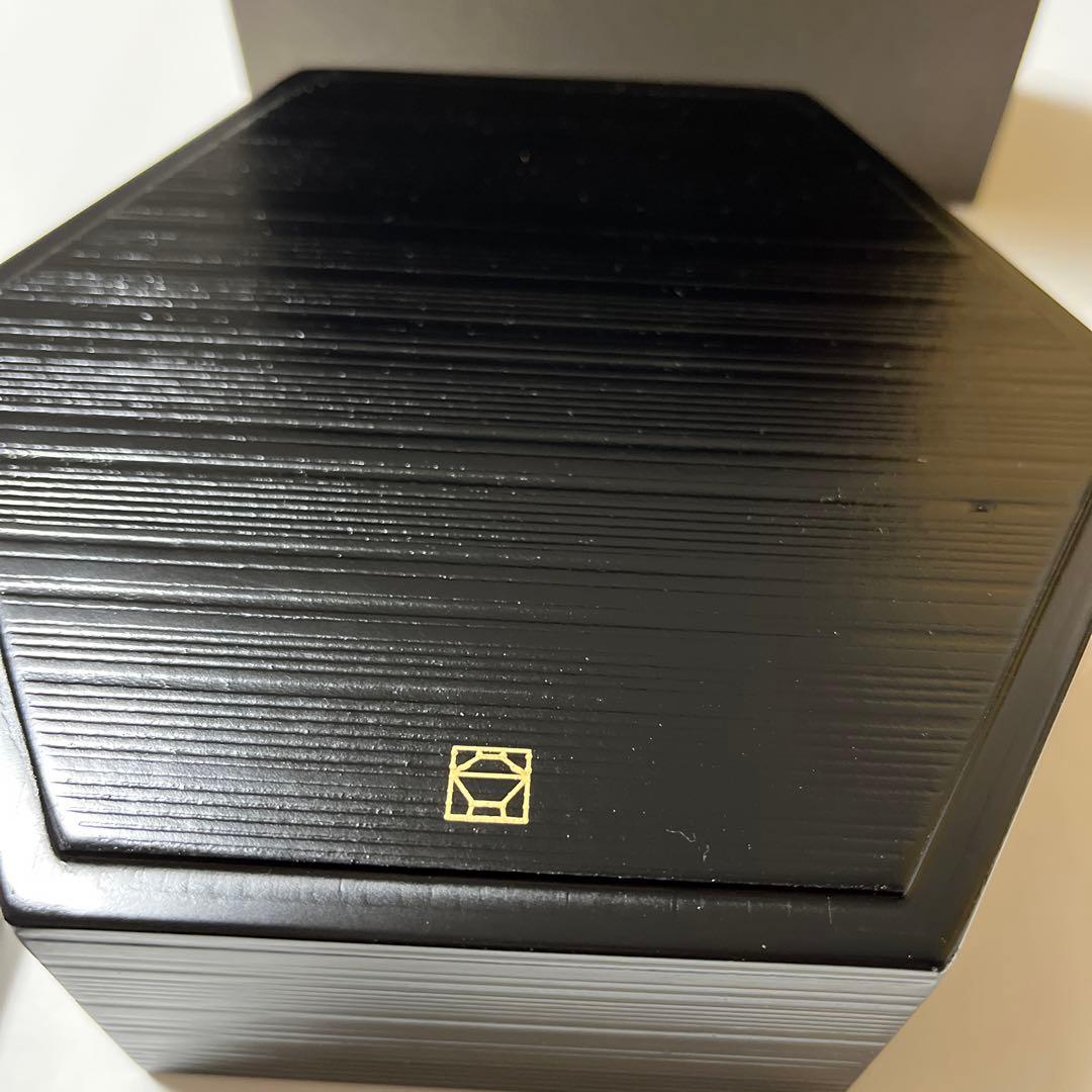 漆器山田平安堂　六角形重箱 赤と黒 金色模様