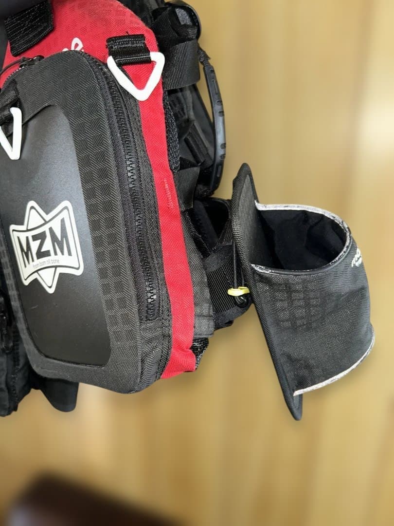 mazume レッドムーンライフジャケット ロックショアモデル