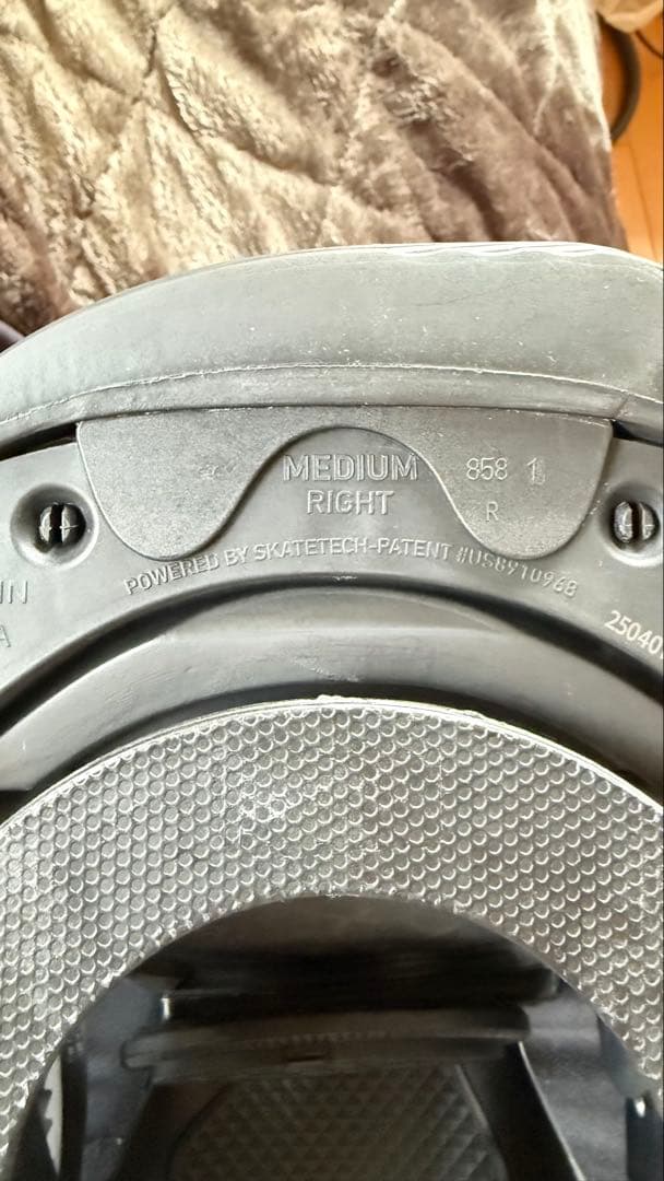 定価　61600円　JONES ビンディング　メテオライト　ブラックMEDIUM