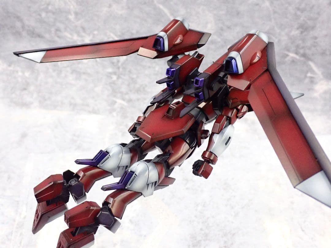 HGデスティニーガンダム、イモータルジャスティスガンダム 全塗装 ガンプラ完成品