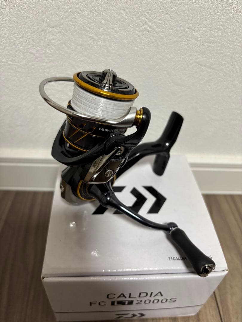 CALDIA FC LT2000S スピニングリール