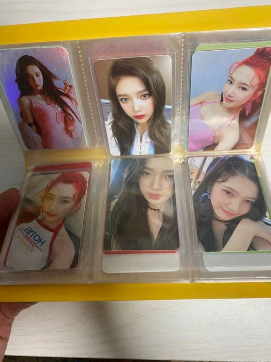 アイリン　red Velvet トレカ