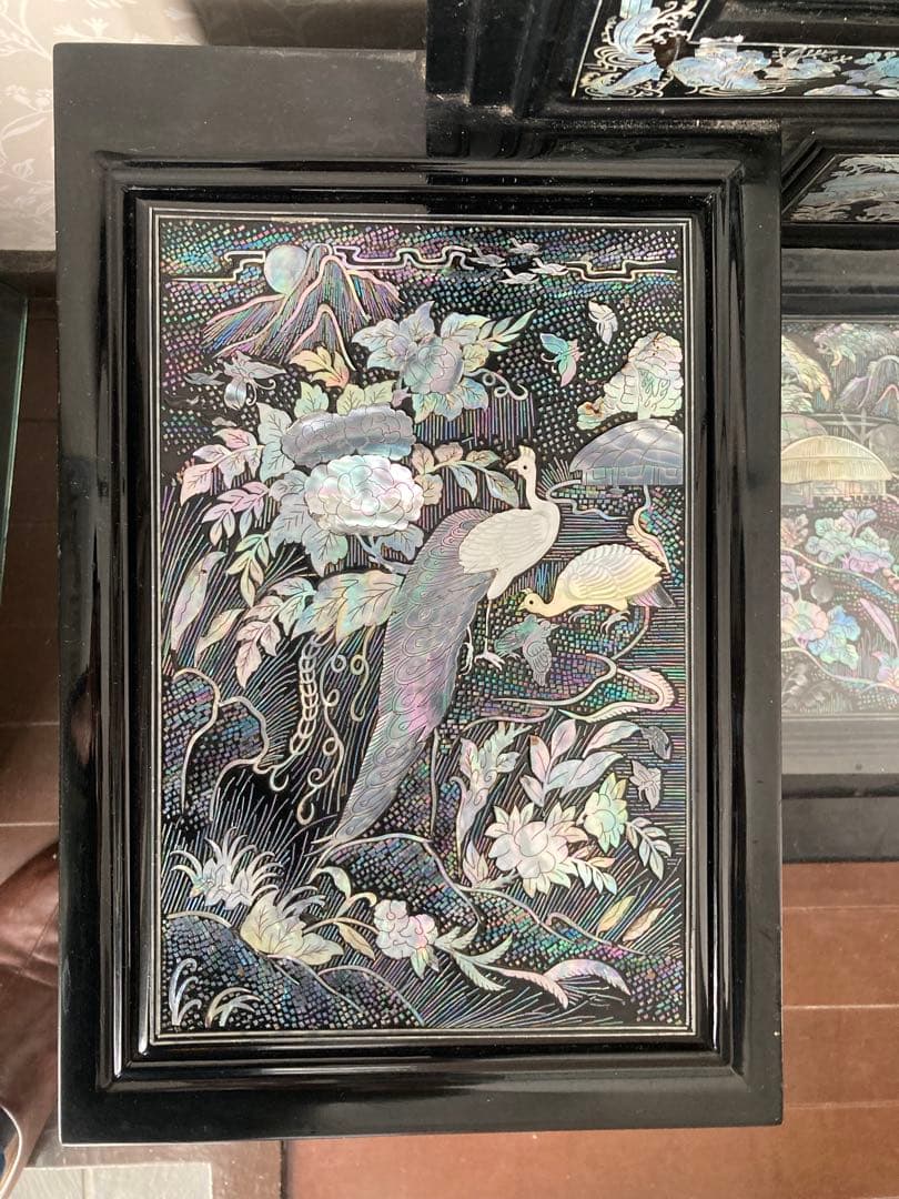 螺鈿の鏡台です 愛着のある品物ですので宜しくお願い致します