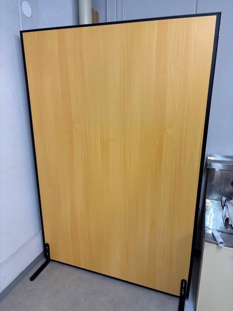 パーティション ホワイトオーク調 黒枠 脚付 幅140 x 高180