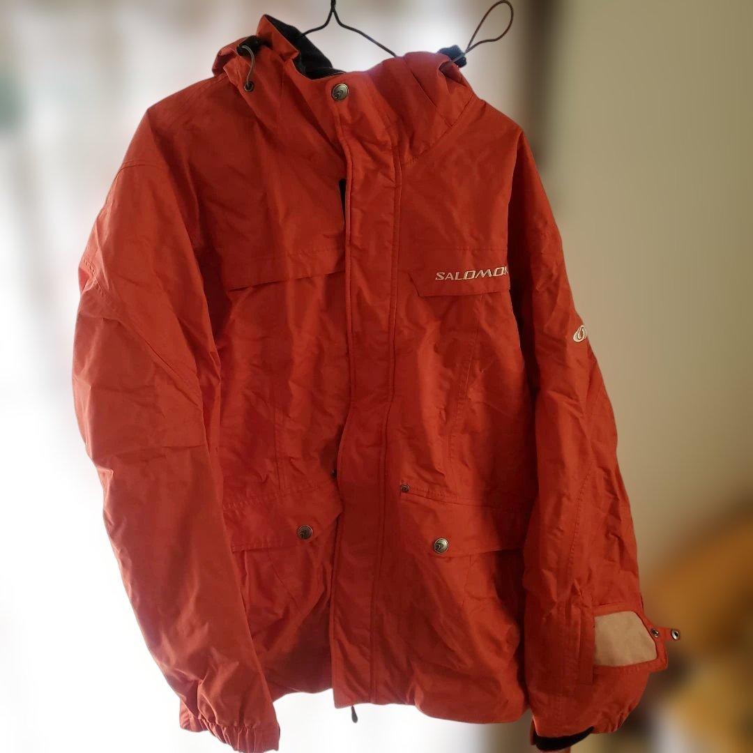SALOMON フード付きオレンジジャケット