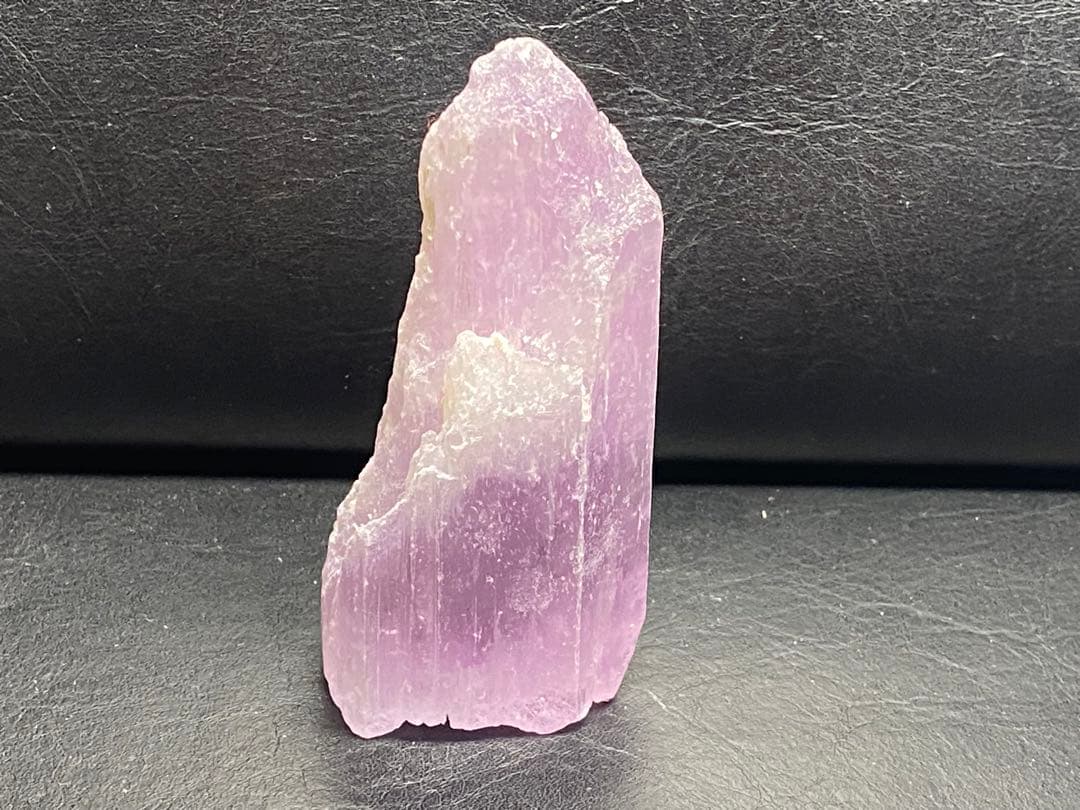 クンツァイト　リチア輝石　156g