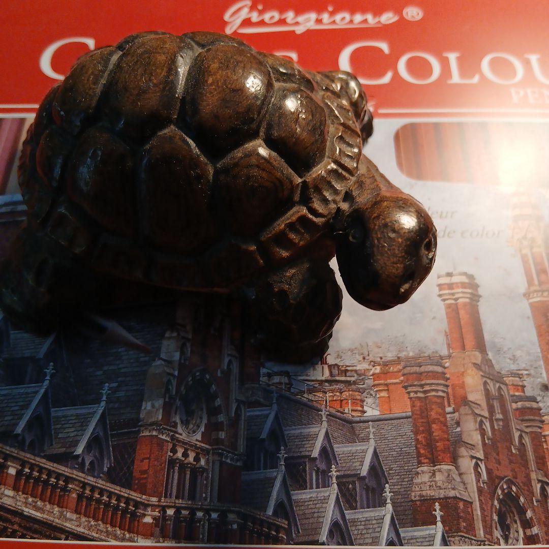 木製亀の彫刻 高級木使用