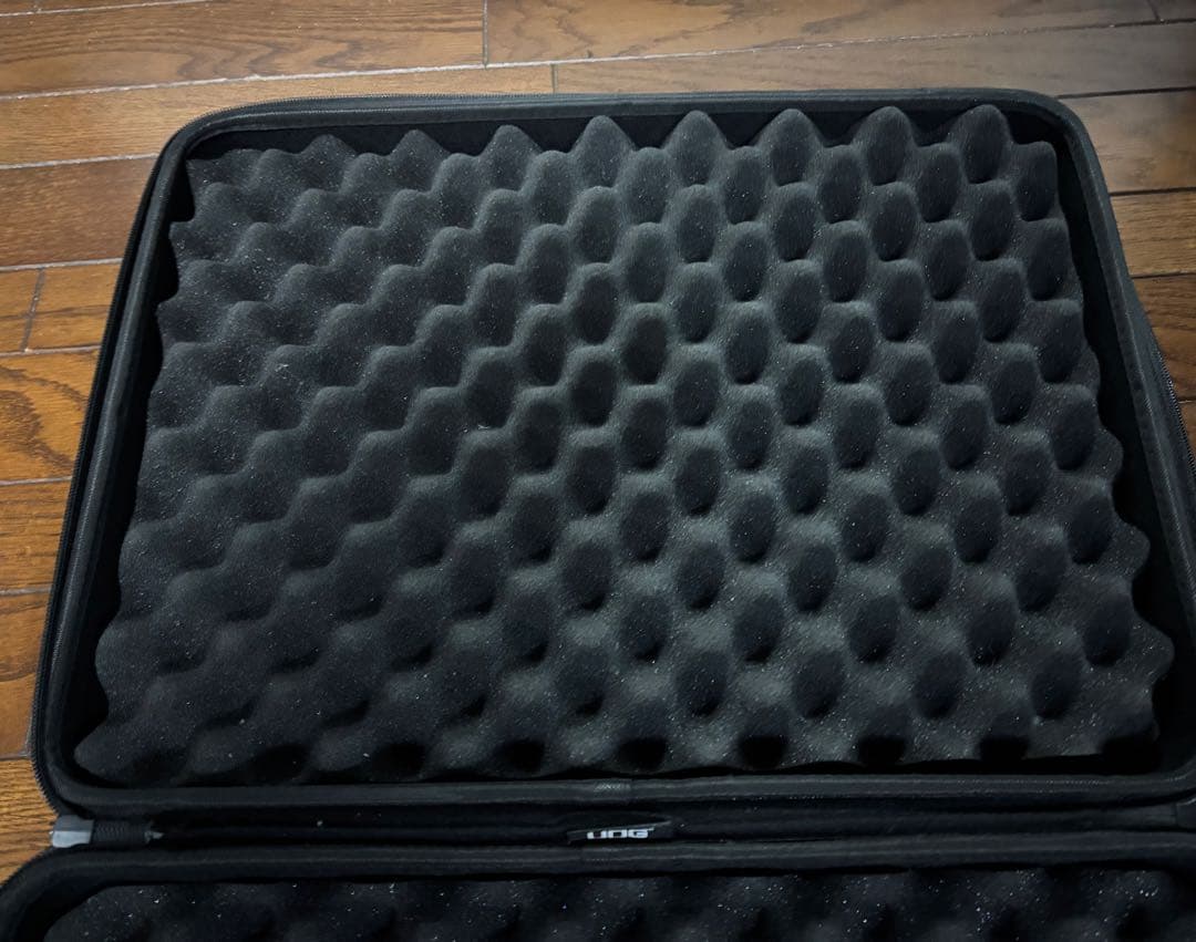 UDG コントローラー　ハードケース