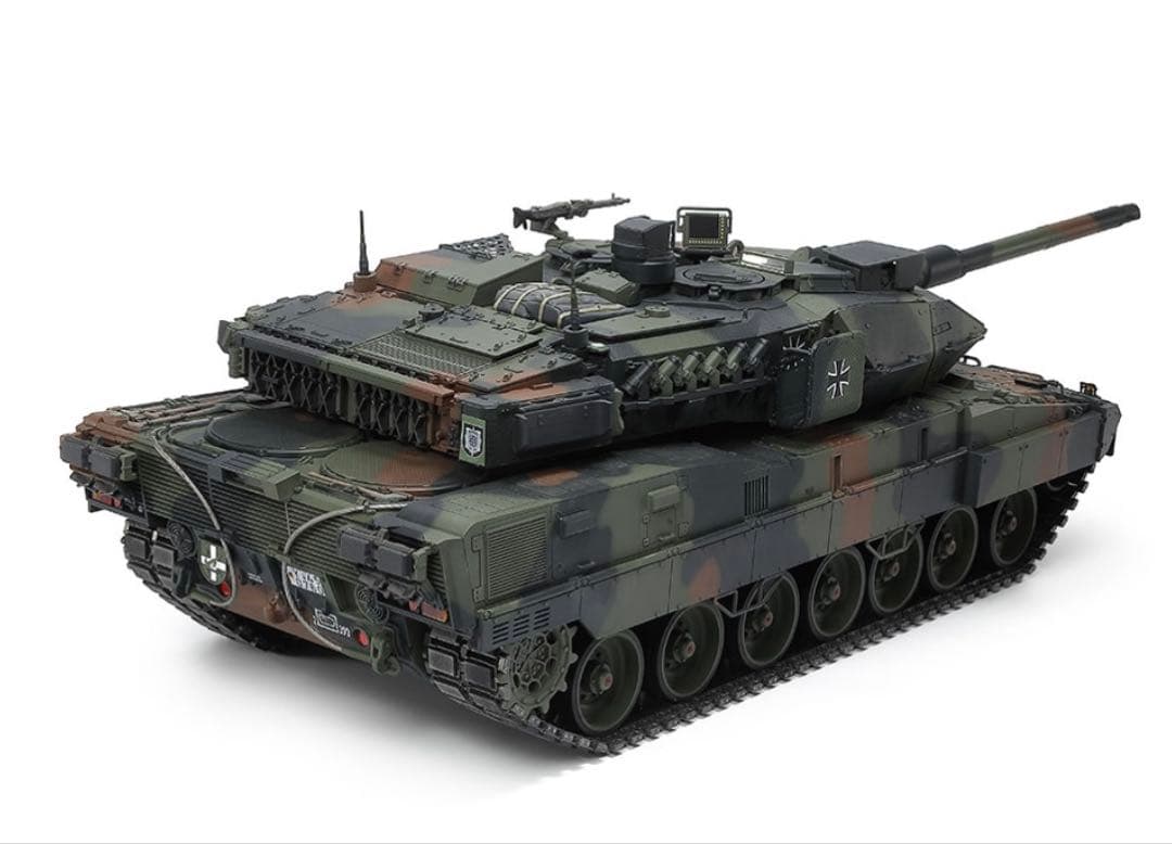 タミヤ 1/16RC ドイツ連邦軍主力戦車 レオパルト2 A7V フルオペセット