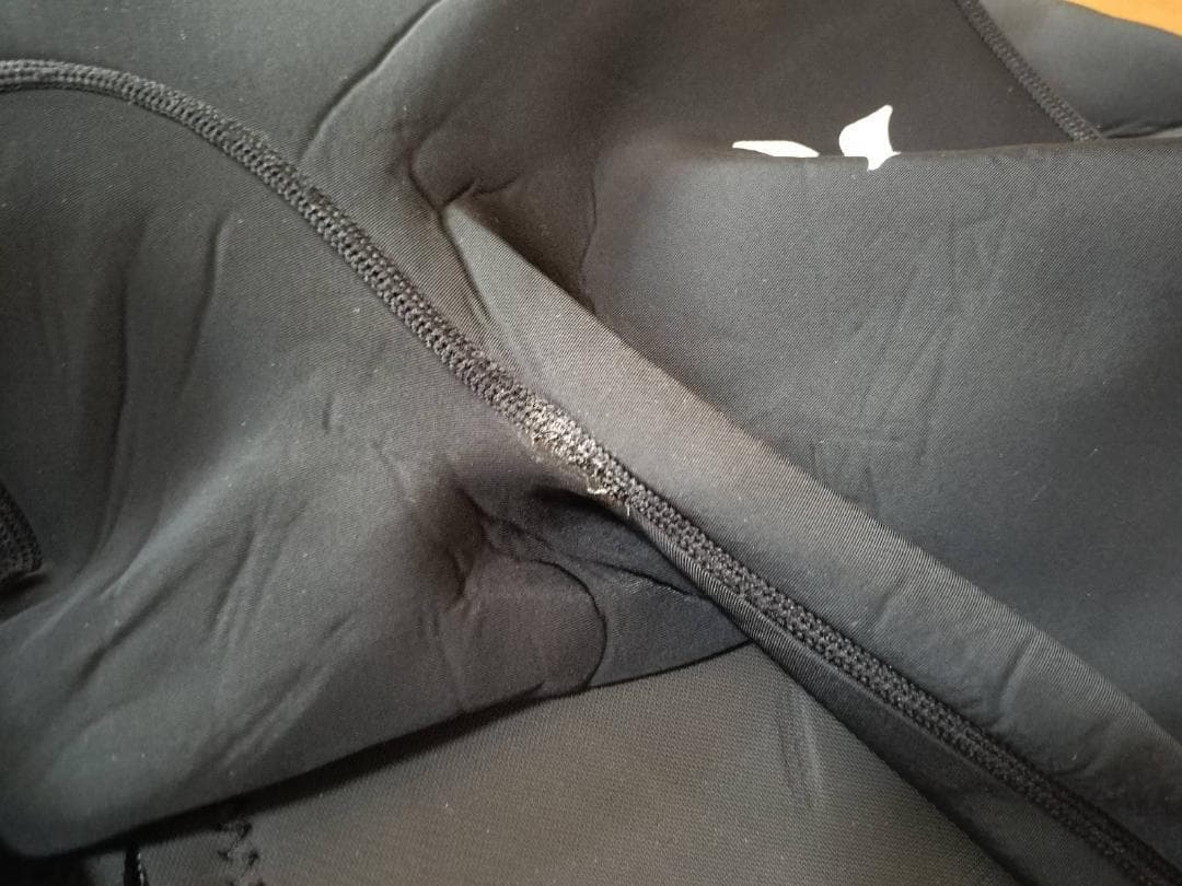 ☆訳あり　新品　　LT　ハーレー　シーガル２mm バックジップ　HURLEY