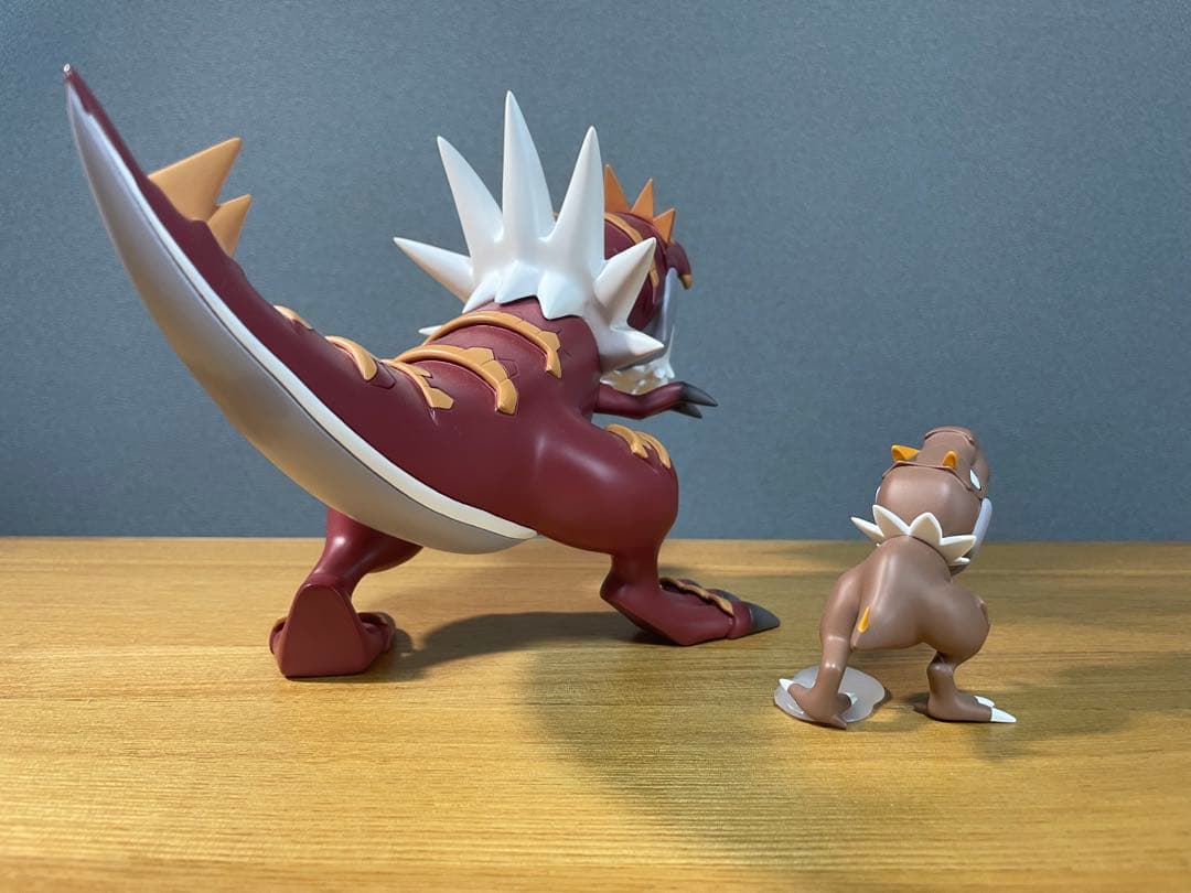 ガチゴラス　チゴラス　フィギュア