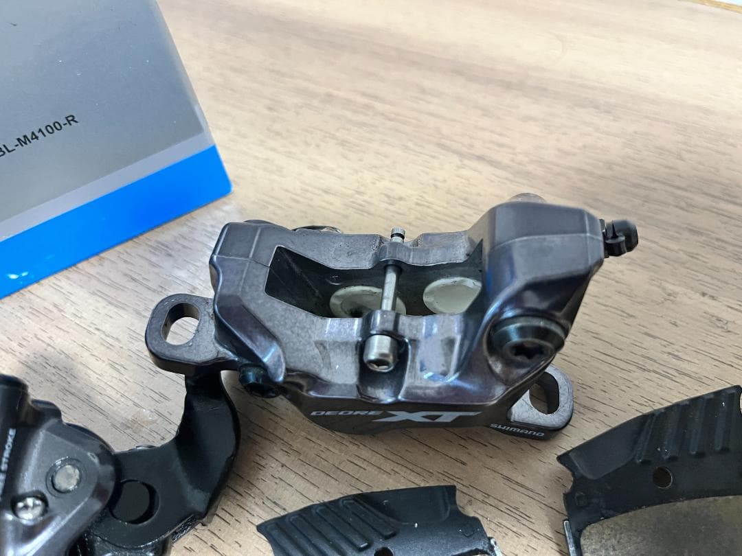 SHIMANO BL-M4100 ブレーキレバー 他MTBブレーキ多数オマケ付