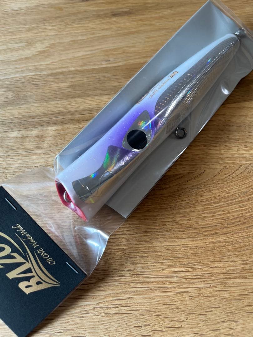 【新品未使用】バズー200 CBONE ケイムラカラー