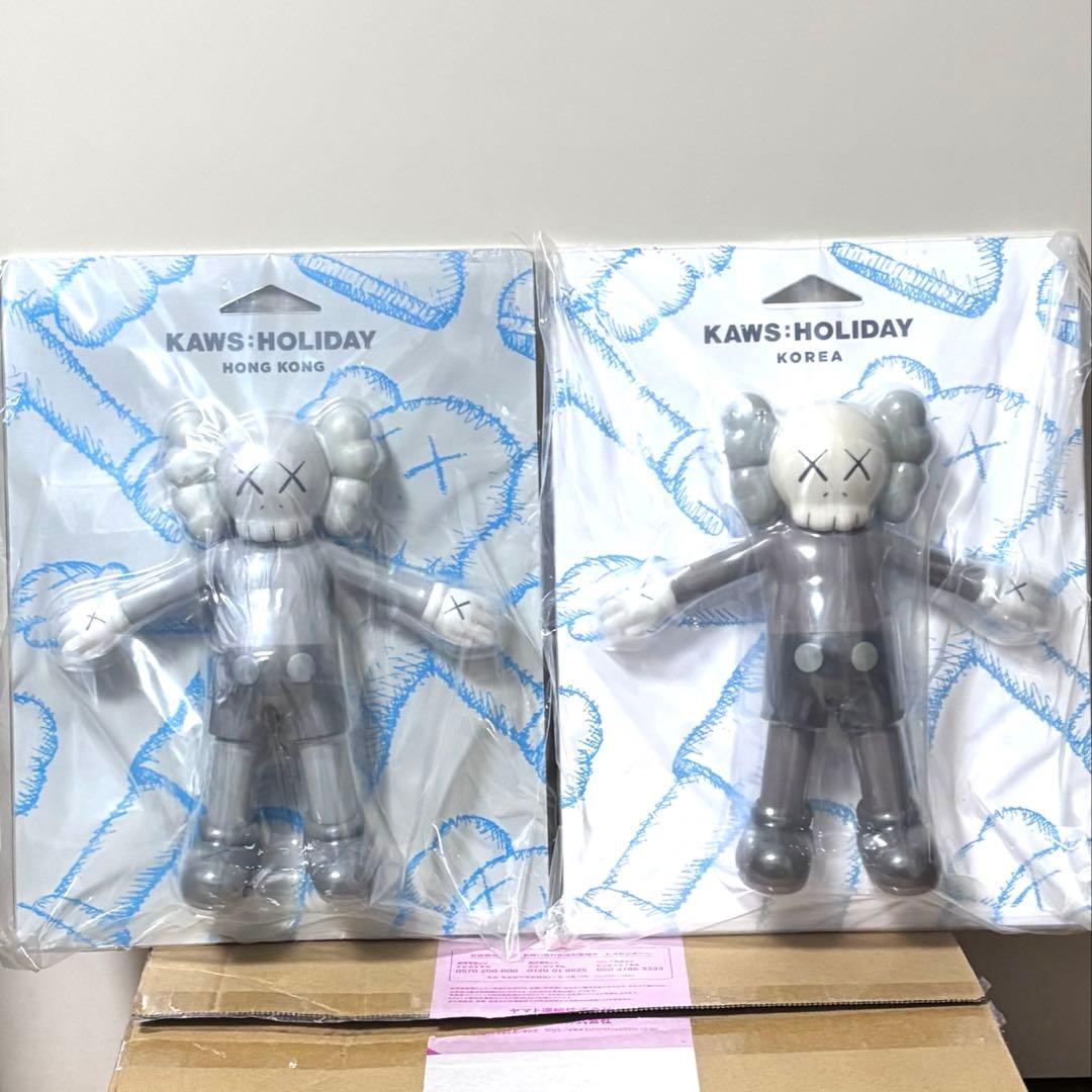 【新品】KAWS HOLIDAY 2個セット