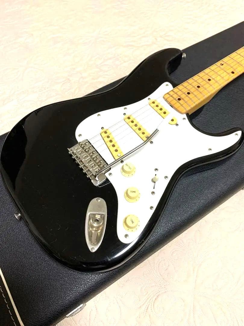 フェルナンデス ストラト エレキギター 石ロゴ ハードケース ジャパンビンテージ