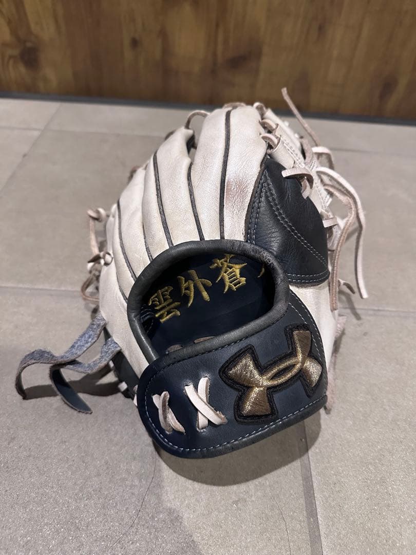 アンダーアーマー 軟式内野手　オーダー