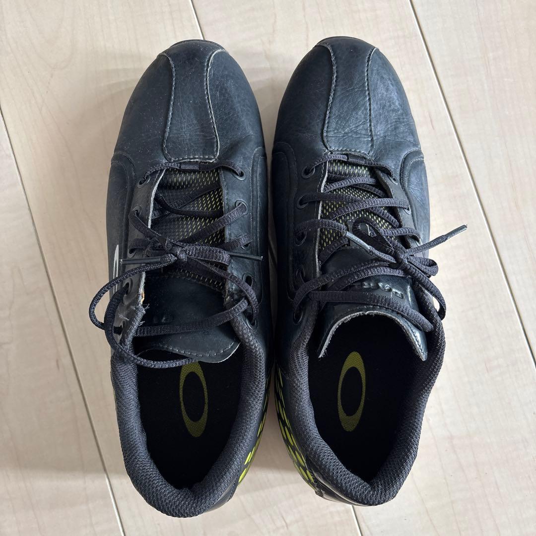 オークリーシューズ　ゴルフ　スパイクレス