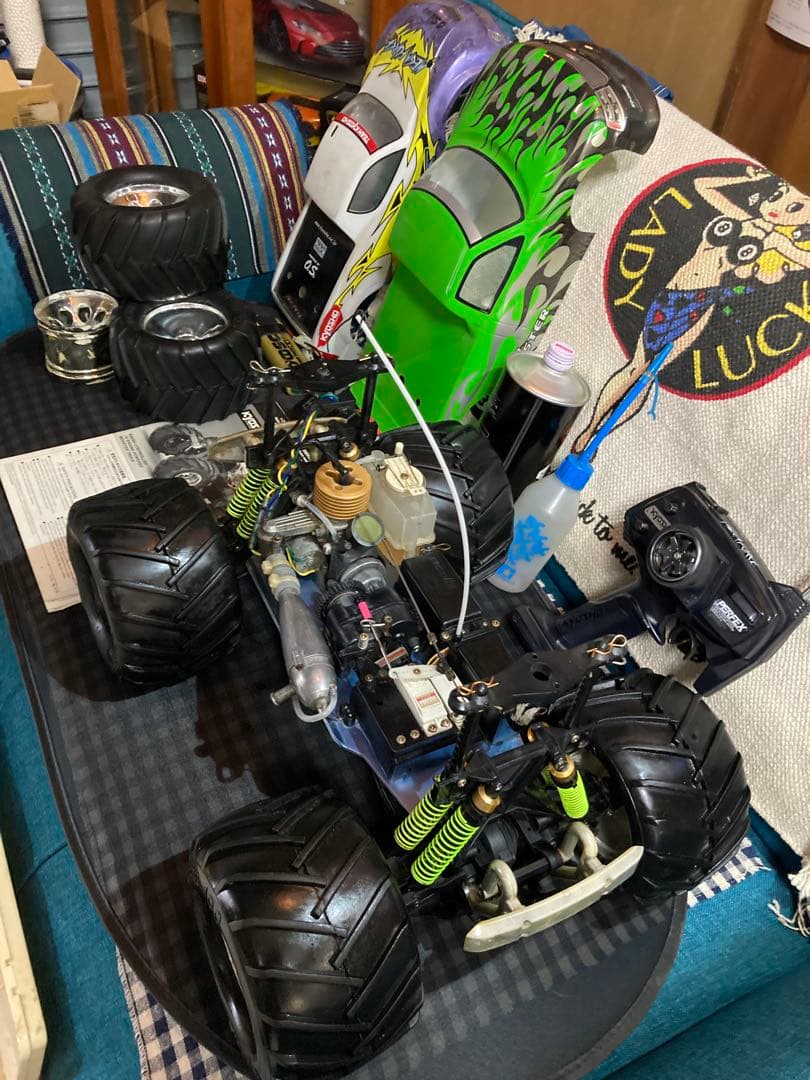 専用　MEGA FORSE 1/8エンジンカー　ビッグフット　モンスタートラック