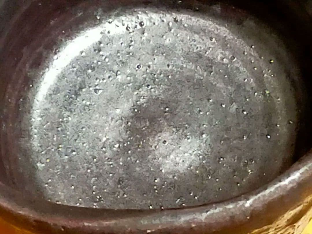 ♥大きな　瀬戸黒　ぐい呑み　沓形　ぐい飲み　引出黒　織部黒　骨董　古玩