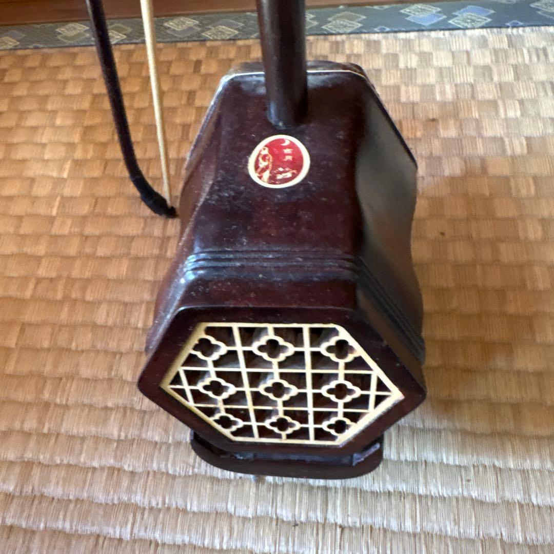 二胡 敦煌牌 上海民族楽器 胡弓 南胡 弦楽器 ハードケース付 中国