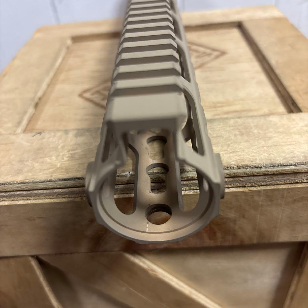 未使用　米軍放出品　実物　MIDWEST 12inch ハンドガード　M4M16