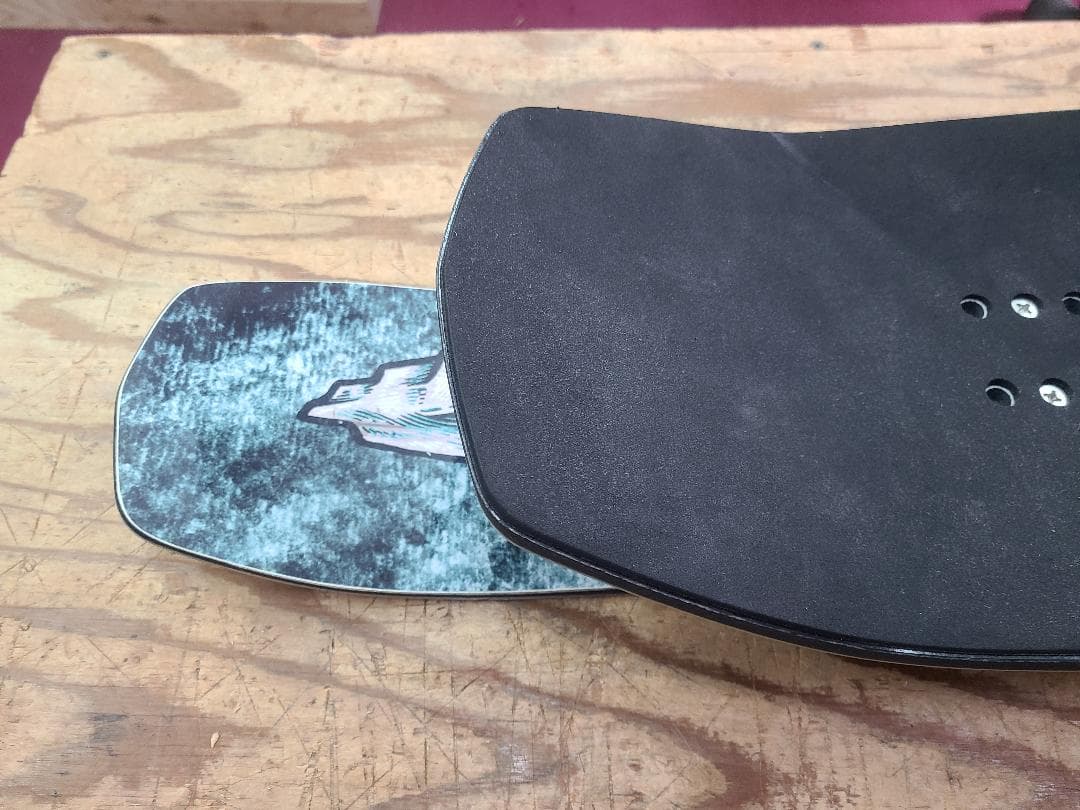 115 JONES MOUNTAIN SKATE 板 24-25