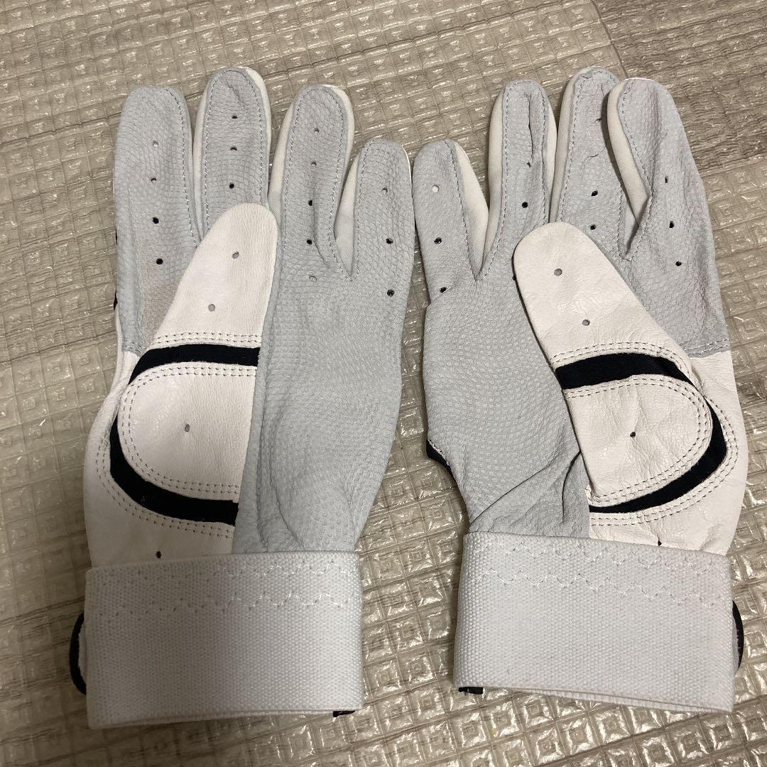アンダーアーマーバッティング手袋