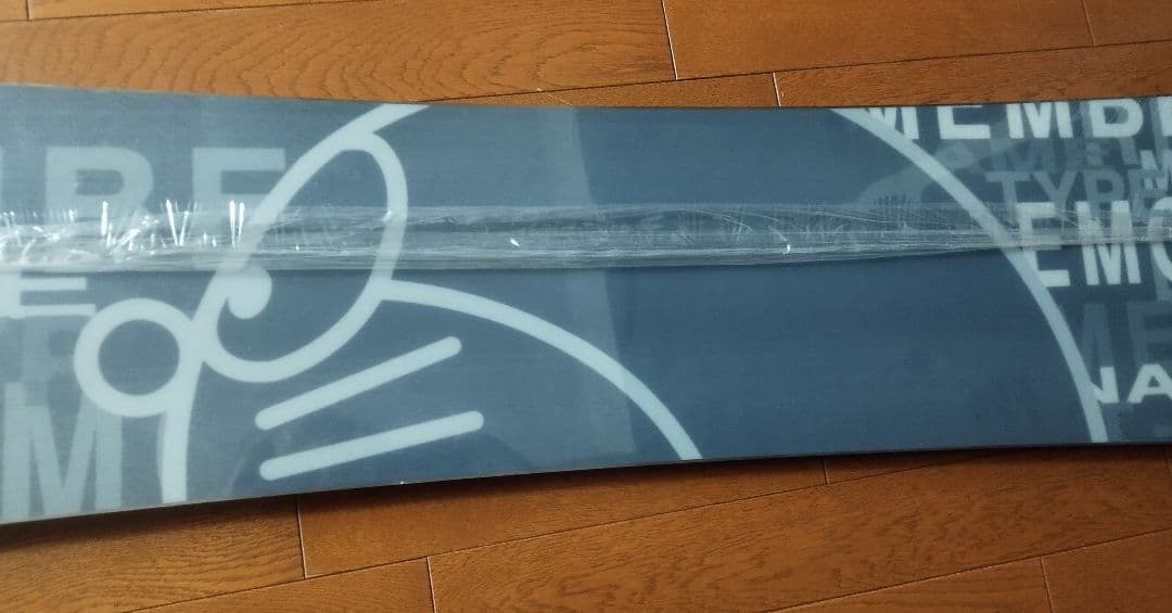 限定品　ドラえもん　スノーボード