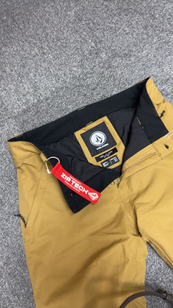 VOLCOM スノーボードウェア 上下セット