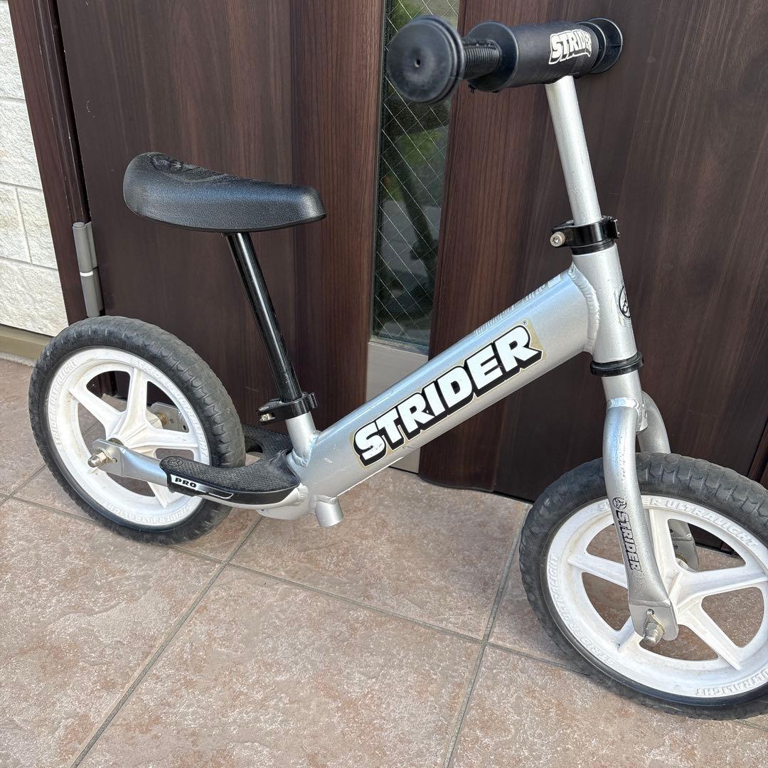 STRIDER バランスバイク シルバー 12インチ