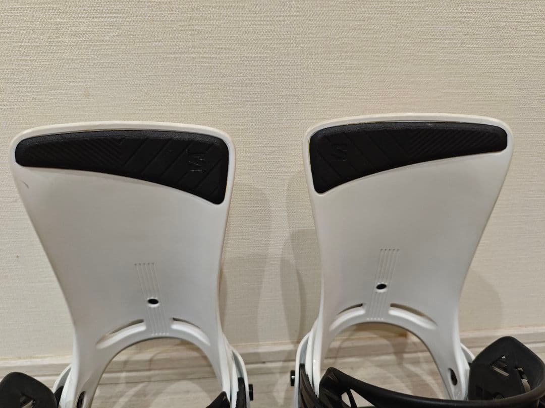 SALOMON RHYTHM Mスノーボードバインディング　ビンディング