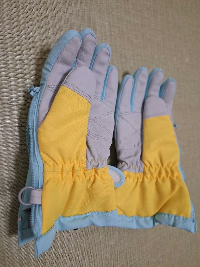 Disney ミニー スキーウェア グローブ、新品ゴーグルセット サイズ調整