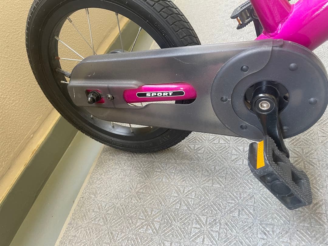 ストライダー14X 14フューシャピンク 付属品付き　川崎市手渡し