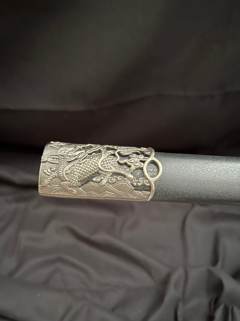 軍刀 龍頭模様銀柄　日本刀 模造刀 居合刀 武士道 鑑賞用 全長約82cm