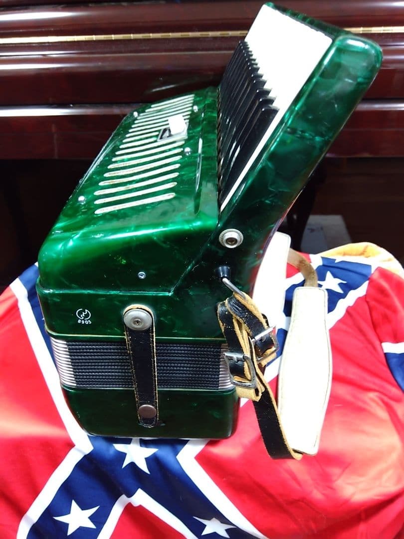 【整備簡易調律済】Yamaha アルト アコーディオン A-32B 32鍵