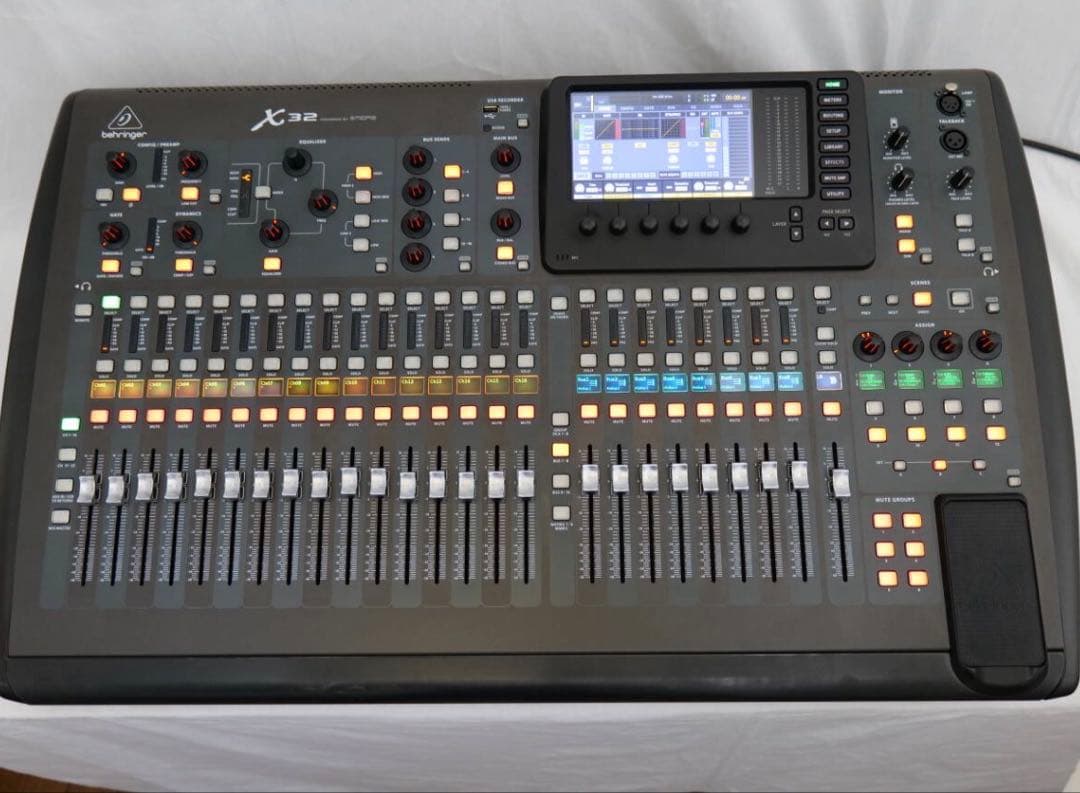 最終値下げ　Behringer X32 デジタルミキサー