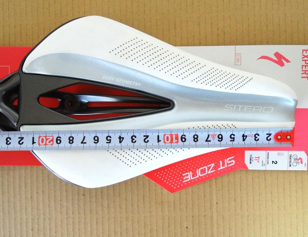 【スペシャライズド】SITERO EXPERT GELサドル　色：ホワイト