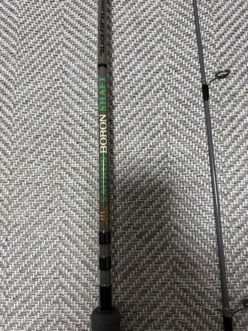ザウルス　ボロンシャフト　BLACK FIN 86