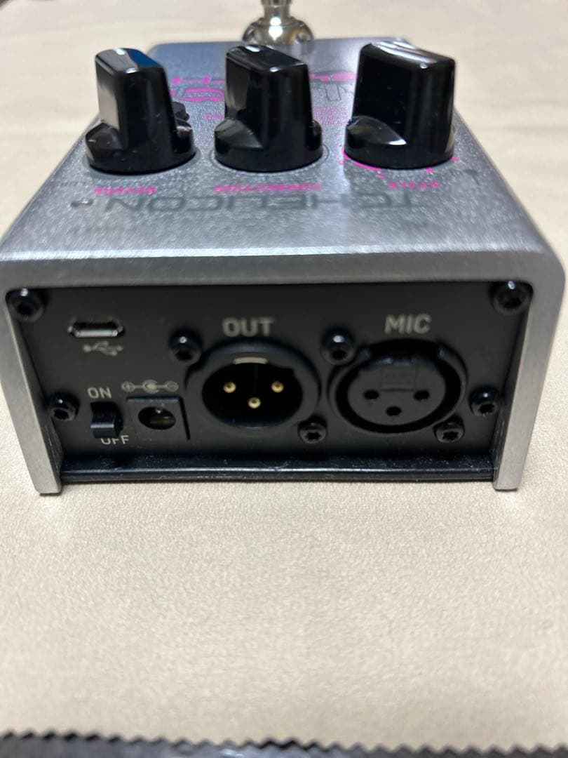 TC Helicon TalkBox Synth 本体と付属品　オプションコード