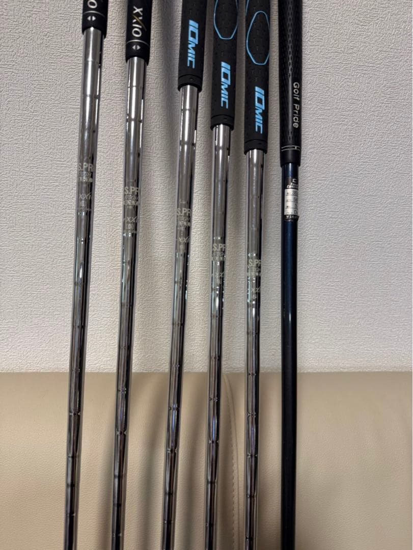 【送料込み】ゼクシオ10 XXIO ゴルフセット　メンズ　キャディバッグ